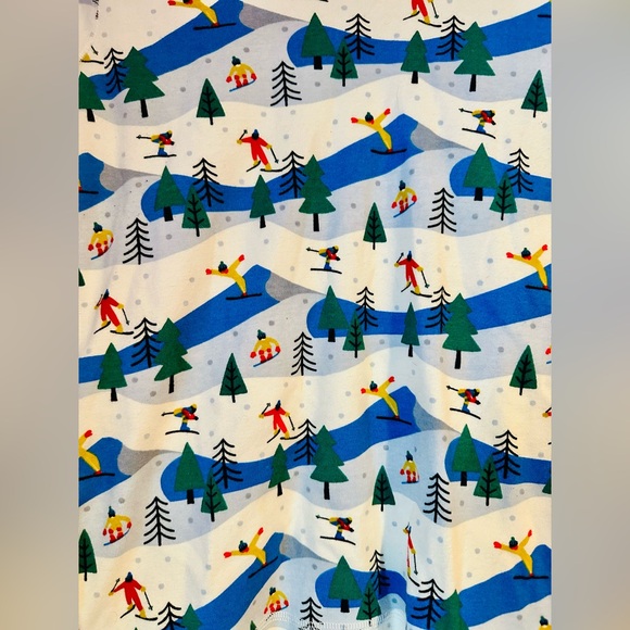 Hanna Andersson | Ski Slope Unisex Winter Pajamas, Size M - Picture 3 of 5